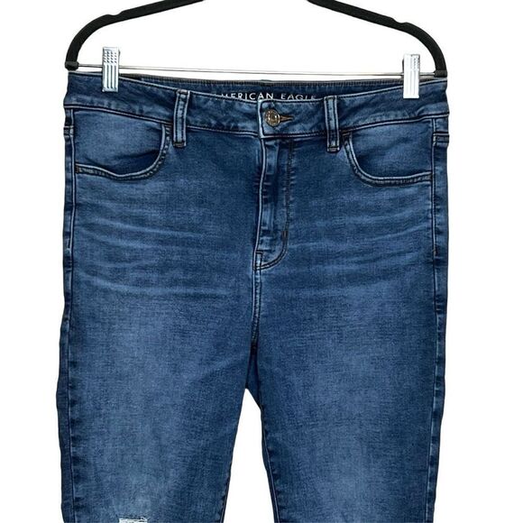 American Eagle light wash distressed high rise jegging size 14 - Picture 2 of 15